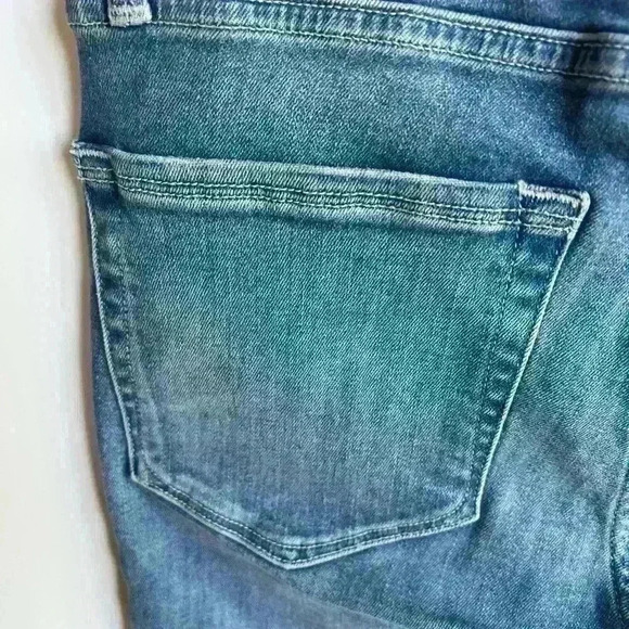 NWT! Good American Good Bermuda Short - Picture 4 of 7